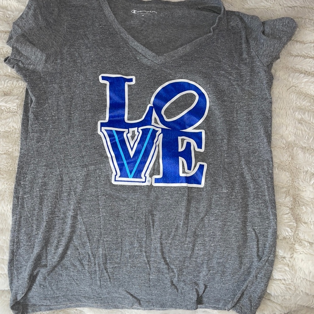 villanova tee shirt